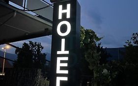 Hotel i-24-7 Check-In
