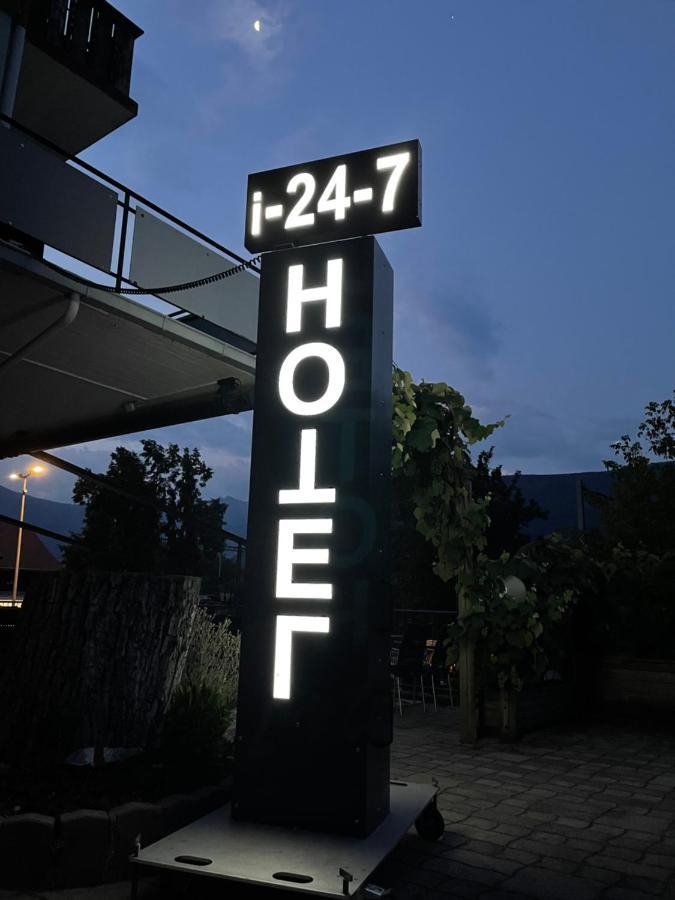 Hotel i-24-7 Check-In Ausserberg Exterior foto